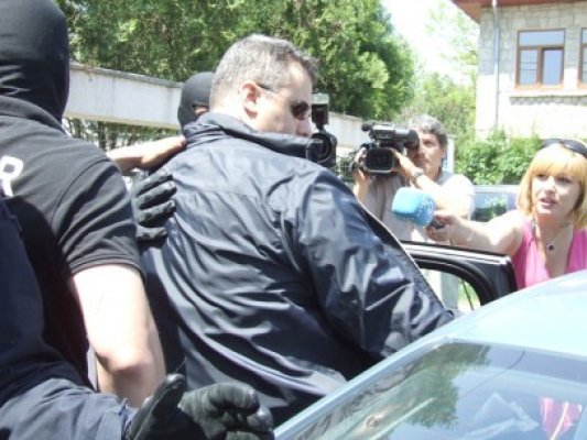 Mironescu, acuzat că a iniţiat un grup de criminalitate organizată
